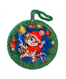 Подставка под горячее, керамика-пробка символ года2022, d12см (509519)с доставкой по низким ценам. Сувениры оптом новогодние. Большой каталог новогодних сувениров оптом.